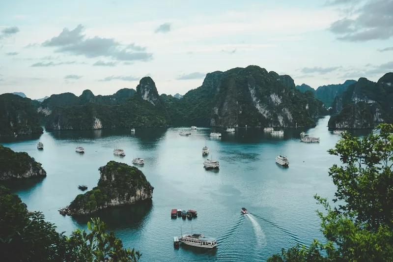 Vietnam Highlights: Hanoi & Ha Long Bay Cruise